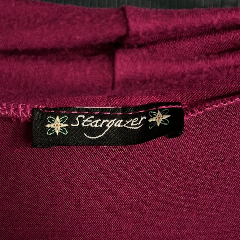 Stargazer women’s lace front top. Medium. Maroon. - Picture 2 of 4